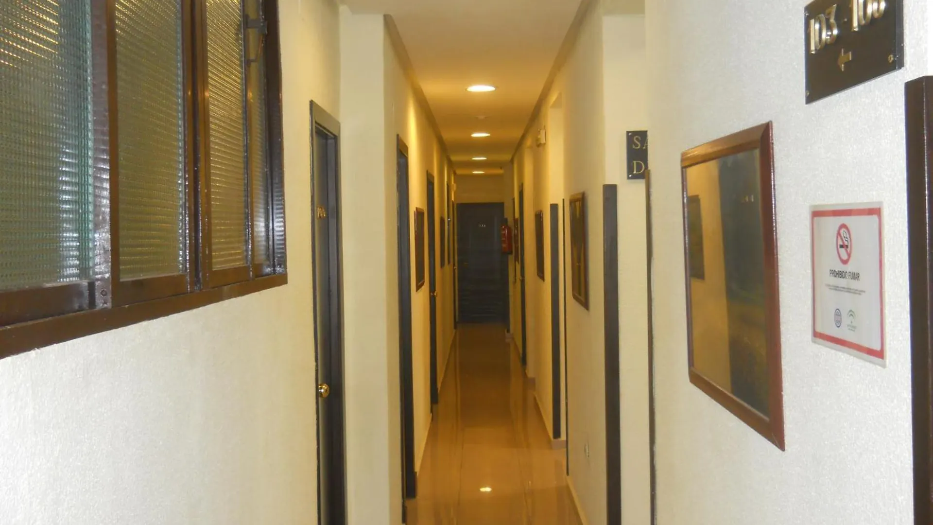 Hotel Roma contacts